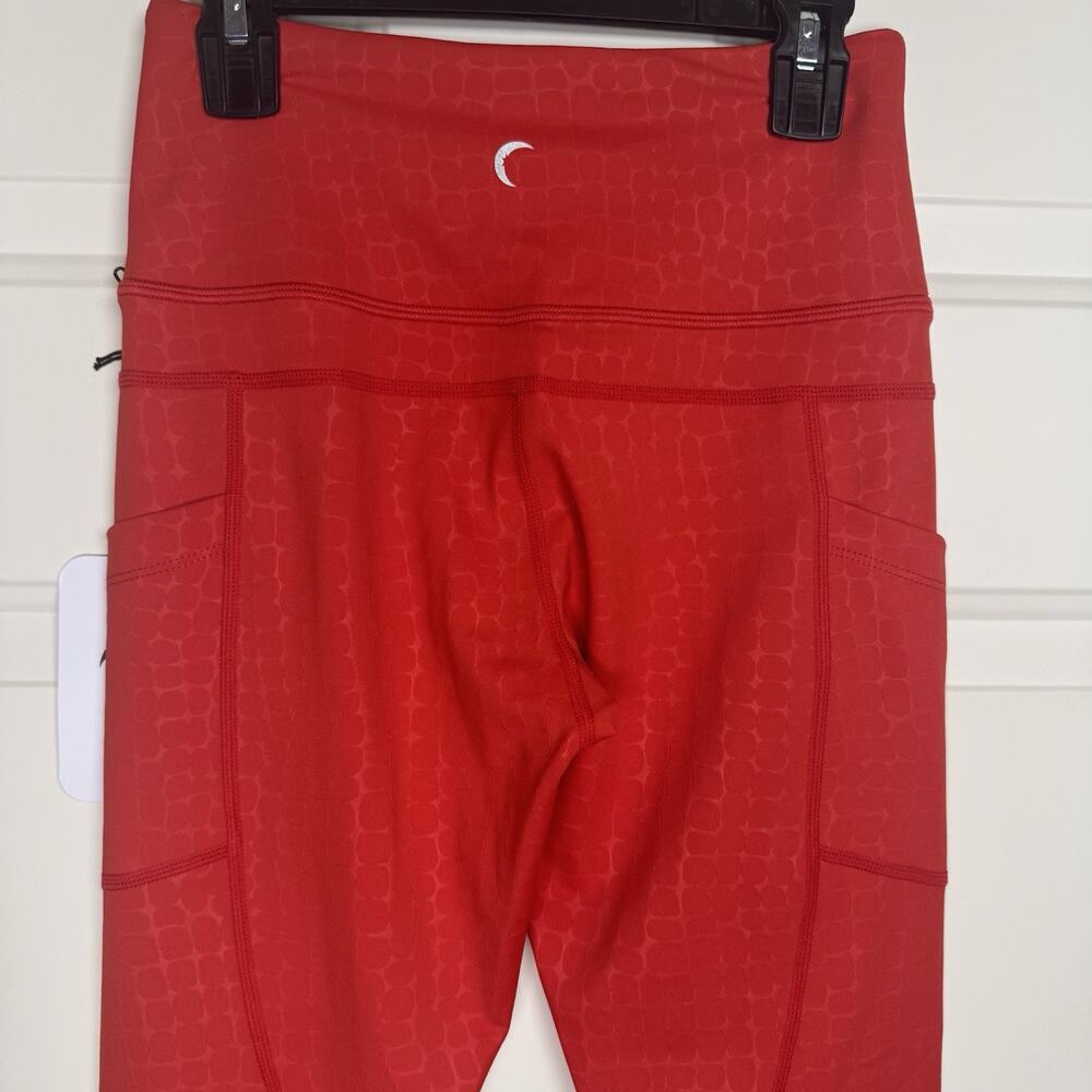 NEW Zyia Active Red Scales Pocket Light N Tight Workout Leggings Women’s Size 2 - Picture 5 of 6